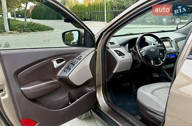 Внедорожник / Кроссовер Hyundai ix35 2015 в 