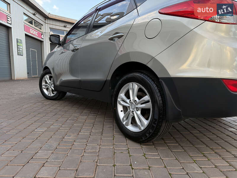 Внедорожник / Кроссовер Hyundai ix35 2010 в Кривом Роге