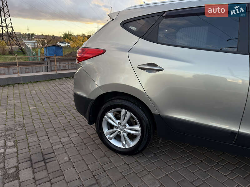 Внедорожник / Кроссовер Hyundai ix35 2010 в Кривом Роге