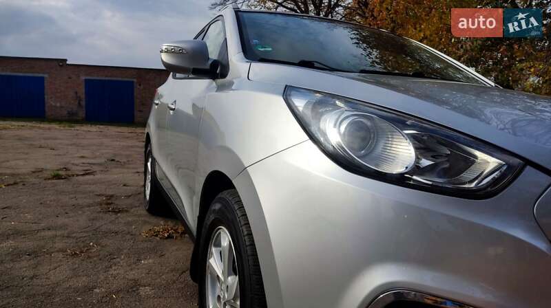 Внедорожник / Кроссовер Hyundai ix35 2010 в Ровно