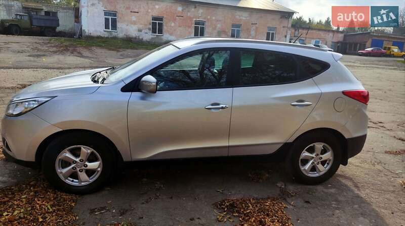 Внедорожник / Кроссовер Hyundai ix35 2010 в Ровно
