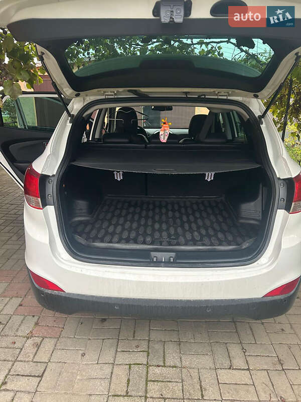 Внедорожник / Кроссовер Hyundai ix35 2012 в Луцке