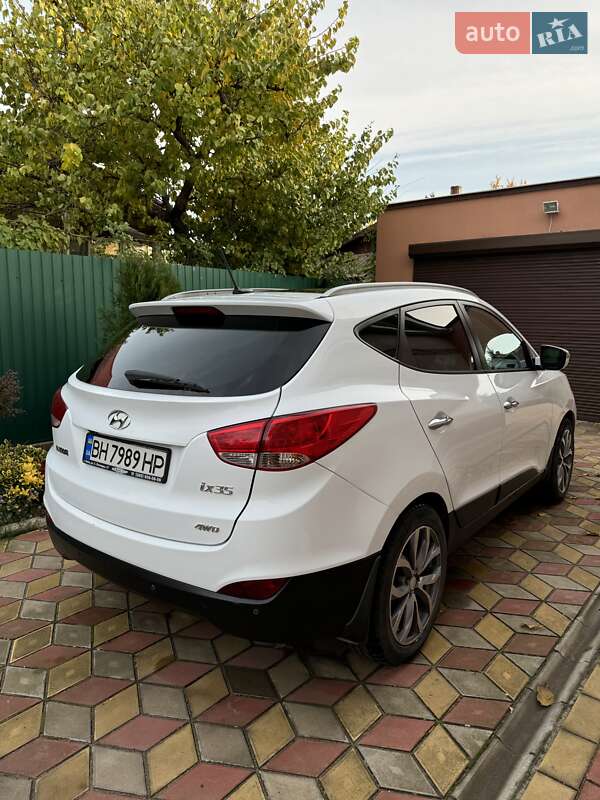 Внедорожник / Кроссовер Hyundai ix35 2011 в Овидиополе
