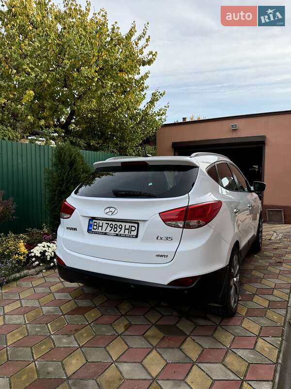 Внедорожник / Кроссовер Hyundai ix35 2011 в Овидиополе