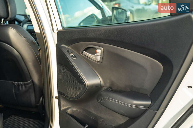 Внедорожник / Кроссовер Hyundai ix35 2011 в Черновцах фото 37 Внедорожник / Кроссовер Hyundai ix35 2011 в Черновцах