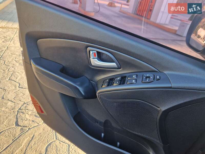 Внедорожник / Кроссовер Hyundai ix35 2014 в Черноморске фото 29 Внедорожник / Кроссовер Hyundai ix35 2014 в Черноморске