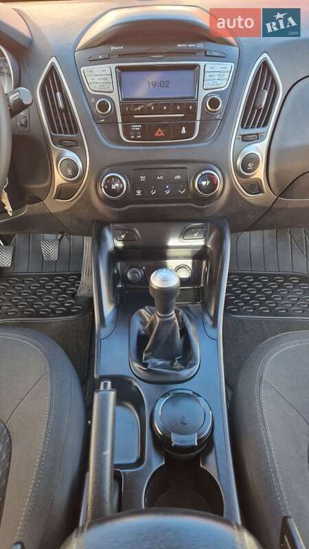 Внедорожник / Кроссовер Hyundai ix35 2010 в Киеве фото 2 Внедорожник / Кроссовер Hyundai ix35 2010 в Киеве