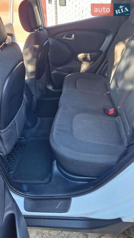 Внедорожник / Кроссовер Hyundai ix35 2010 в Киеве фото 25 Внедорожник / Кроссовер Hyundai ix35 2010 в Киеве