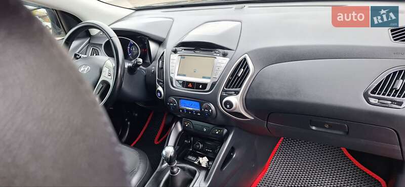 Внедорожник / Кроссовер Hyundai ix35 2014 в Новоархангельске