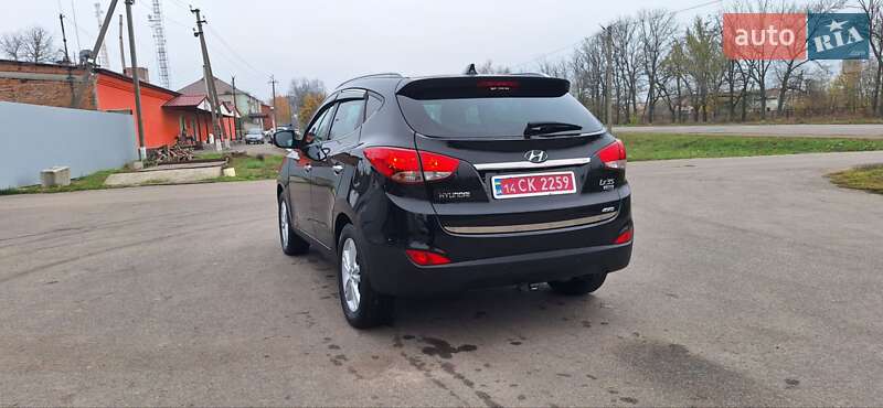 Внедорожник / Кроссовер Hyundai ix35 2014 в Новоархангельске
