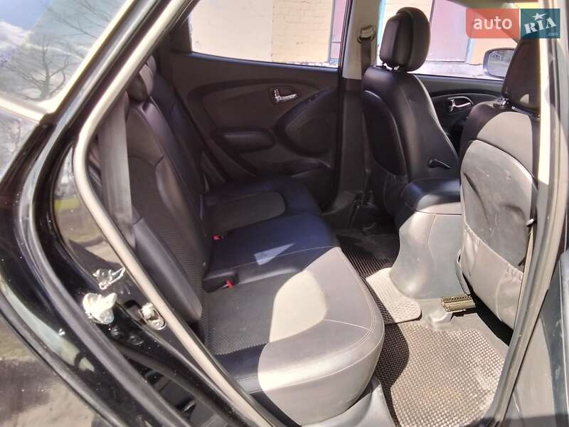 Внедорожник / Кроссовер Hyundai ix35 2012 в Харькове