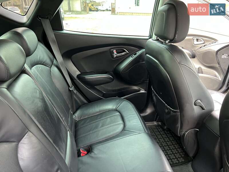 Позашляховик / Кросовер Hyundai ix35 2011 в Радивиліві