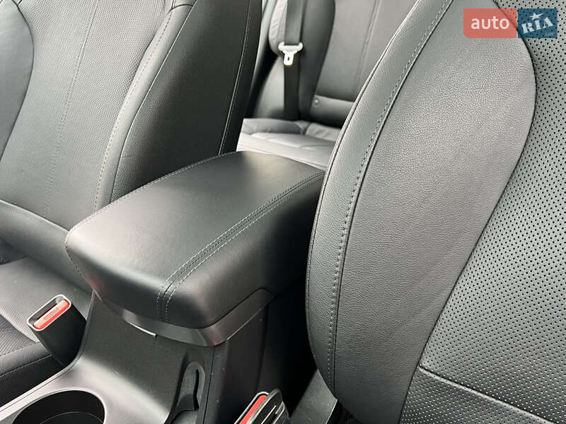 Позашляховик / Кросовер Hyundai ix35 2014 в Луцьку