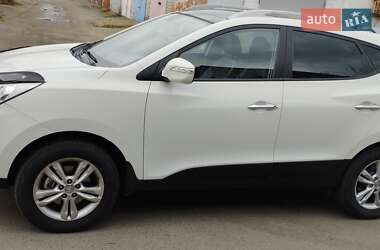 Внедорожник / Кроссовер Hyundai ix35 2010 в Киеве
