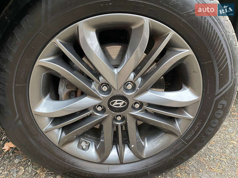 Внедорожник / Кроссовер Hyundai ix35 2015 в Радивилове
