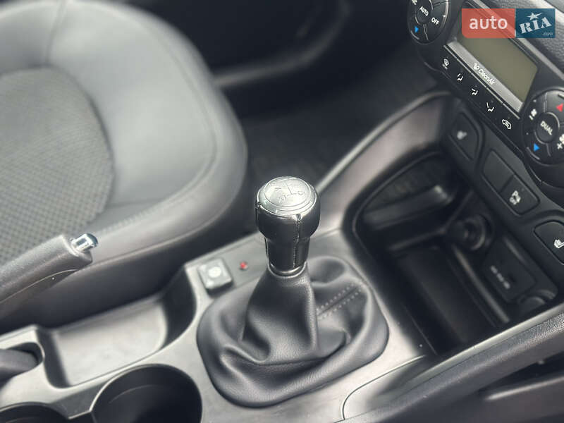 Внедорожник / Кроссовер Hyundai ix35 2011 в Дубно