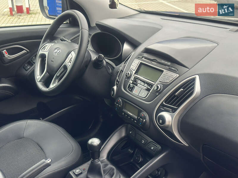Внедорожник / Кроссовер Hyundai ix35 2011 в Дубно