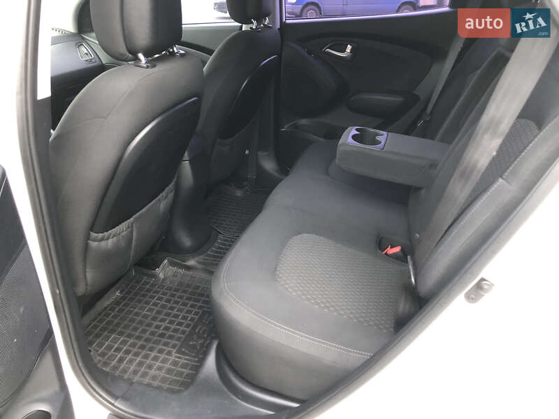 Позашляховик / Кросовер Hyundai ix35 2013 в Кривому Розі фото 11 Позашляховик / Кросовер Hyundai ix35 2013 в Кривому Розі