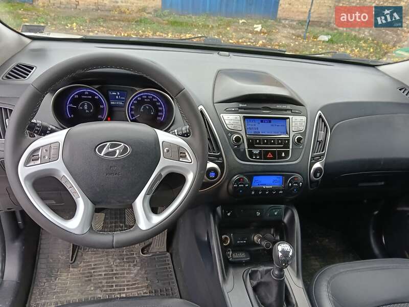 Внедорожник / Кроссовер Hyundai ix35 2010 в Ровно