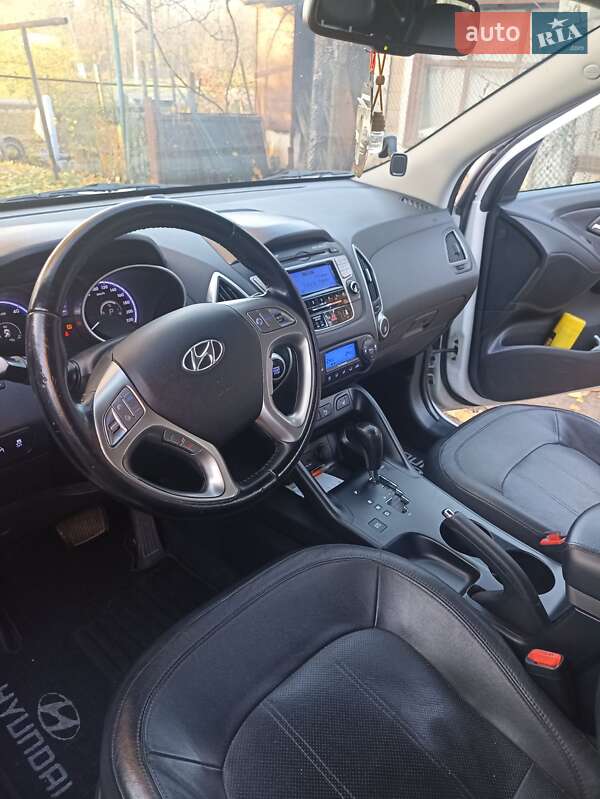 Внедорожник / Кроссовер Hyundai ix35 2012 в Сарате фото 5 Внедорожник / Кроссовер Hyundai ix35 2012 в Сарате