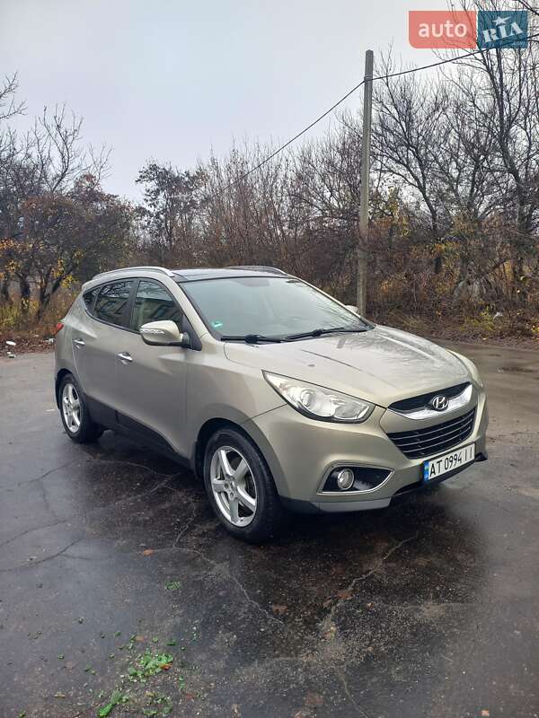 Внедорожник / Кроссовер Hyundai ix35 2010 в Конотопе