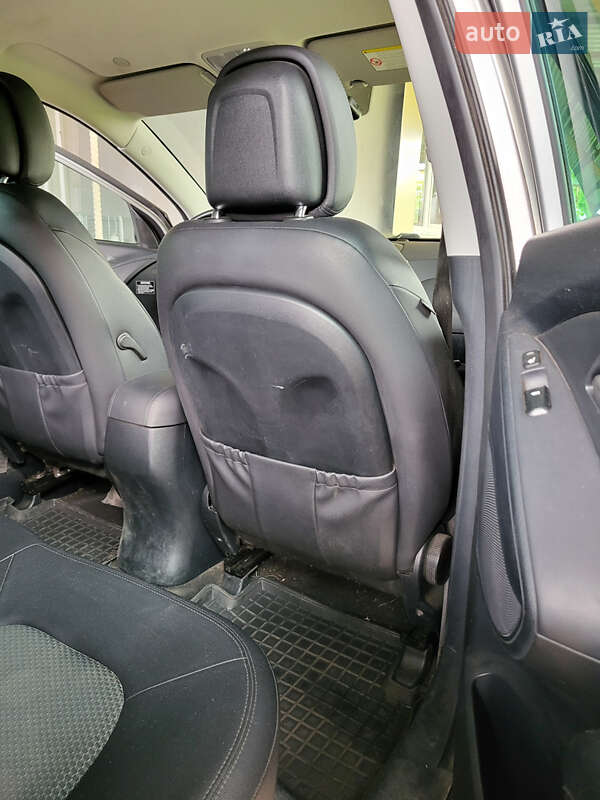 Внедорожник / Кроссовер Hyundai ix35 2011 в Никополе