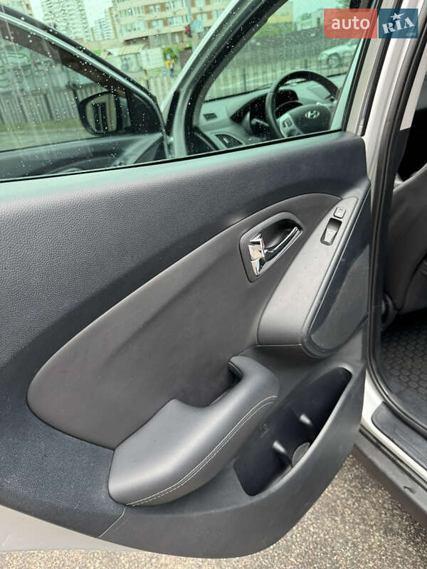 Внедорожник / Кроссовер Hyundai ix35 2012 в Киеве