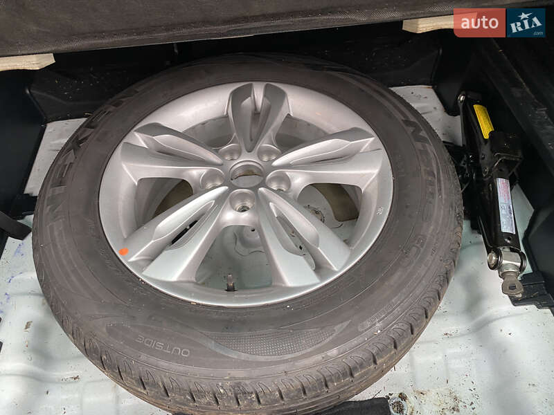 Внедорожник / Кроссовер Hyundai ix35 2011 в Луцке фото 23 Внедорожник / Кроссовер Hyundai ix35 2011 в Луцке