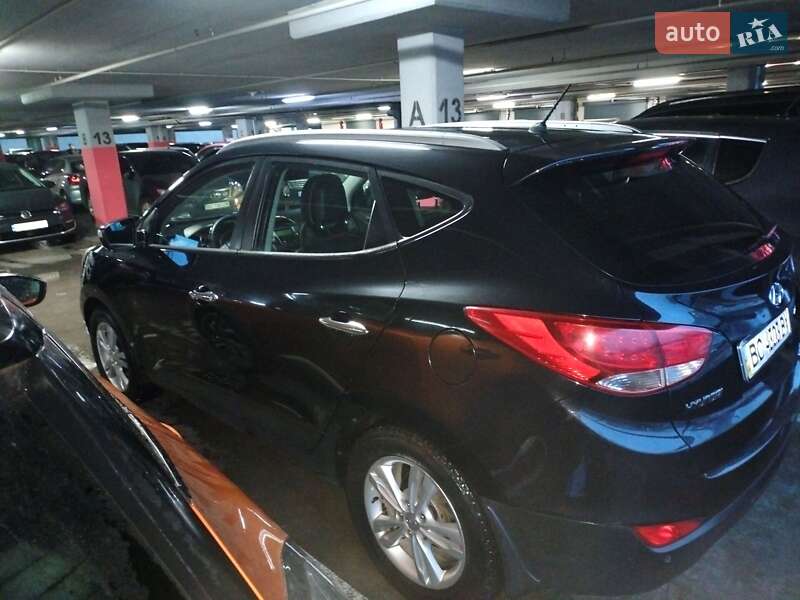 Внедорожник / Кроссовер Hyundai ix35 2010 в Львове