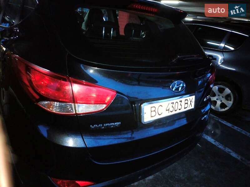 Внедорожник / Кроссовер Hyundai ix35 2010 в Львове