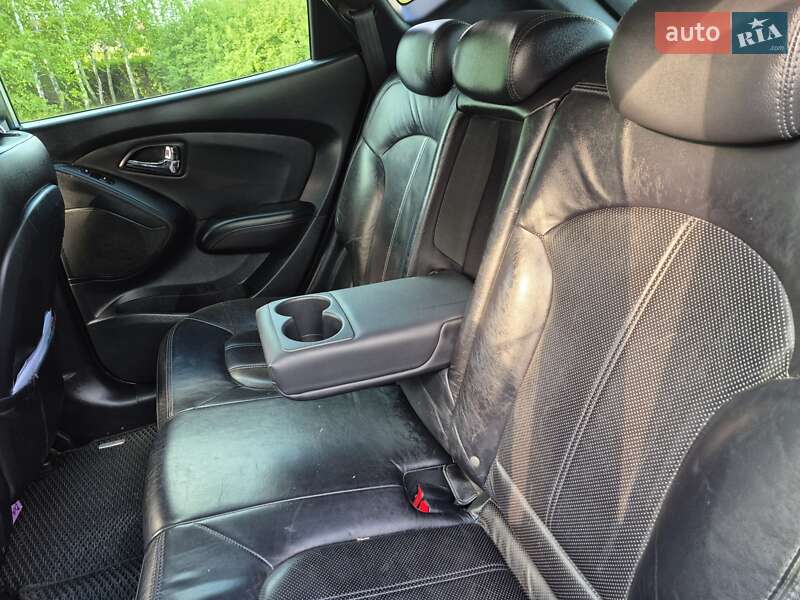 Внедорожник / Кроссовер Hyundai ix35 2010 в Полтаве