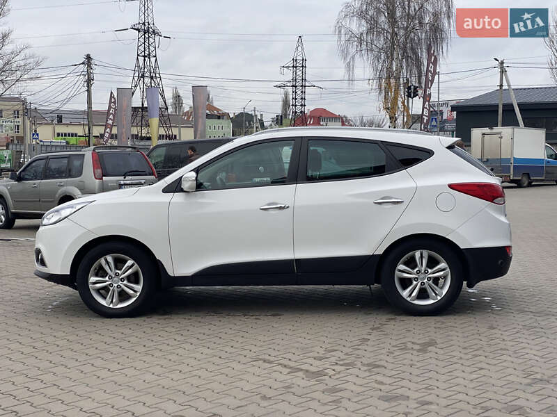Внедорожник / Кроссовер Hyundai ix35 2011 в Киеве
