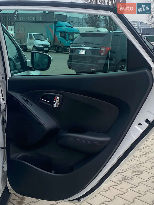 Внедорожник / Кроссовер Hyundai ix35 2011 в Киеве