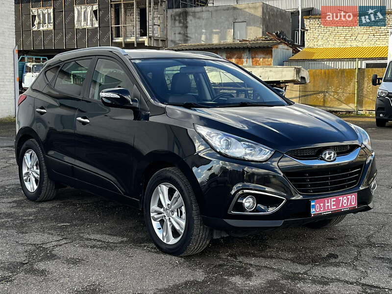 Внедорожник / Кроссовер Hyundai ix35 2010 в Луцке