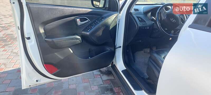 Внедорожник / Кроссовер Hyundai ix35 2010 в Запорожье