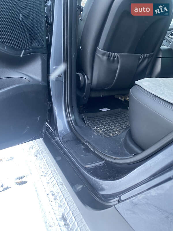 Внедорожник / Кроссовер Hyundai ix35 2011 в Чернигове