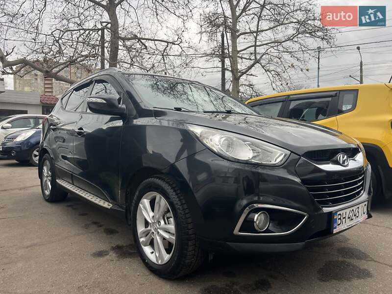Позашляховик / Кросовер Hyundai ix35 2010 в Одесі