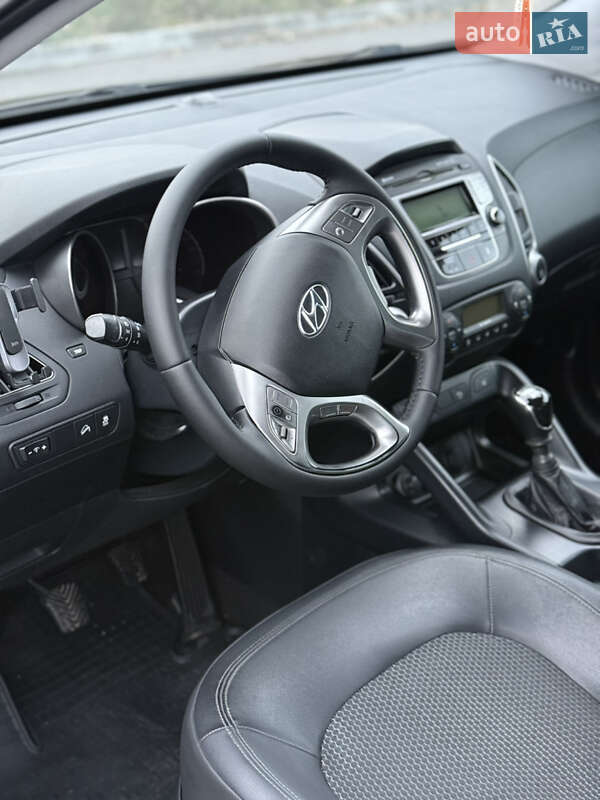 Позашляховик / Кросовер Hyundai ix35 2010 в Вінниці