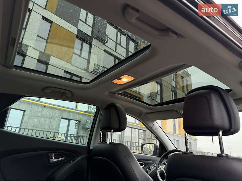Позашляховик / Кросовер Hyundai ix35 2015 в Луцьку