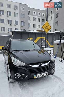 Внедорожник / Кроссовер Hyundai ix35 2010 в Харькове