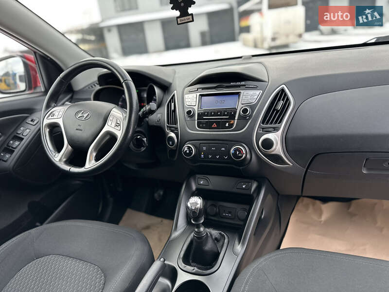Позашляховик / Кросовер Hyundai ix35 2010 в Рівному