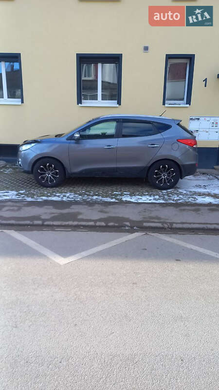 Внедорожник / Кроссовер Hyundai ix35 2013 в Харькове
