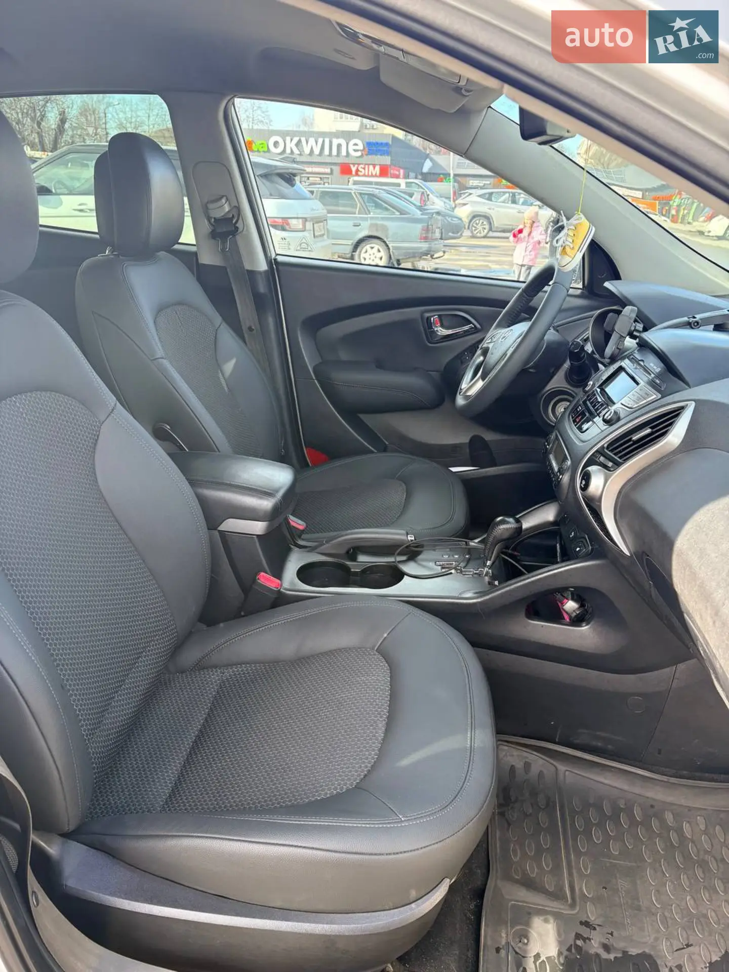 Hyundai ix35 2011 VIN TMAJU81BDCJ222720 фото оголошення 16 з 21