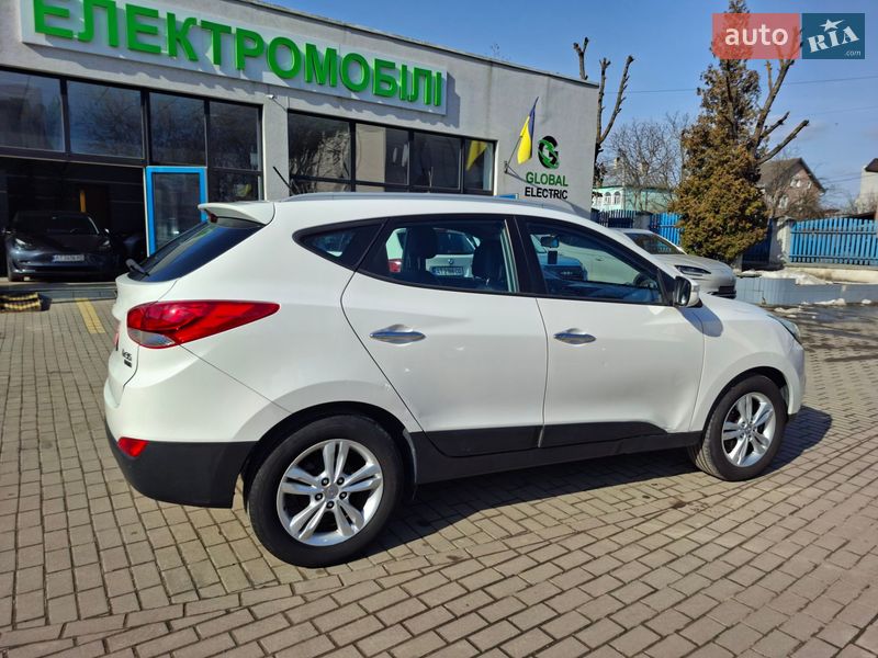 Внедорожник / Кроссовер Hyundai ix35 2012 в Ивано-Франковске