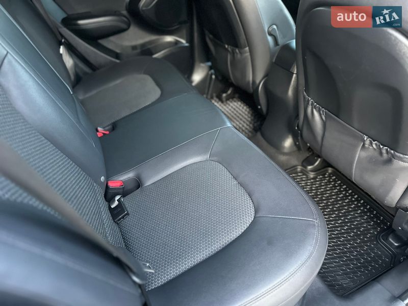 Внедорожник / Кроссовер Hyundai ix35 2012 в Луцке