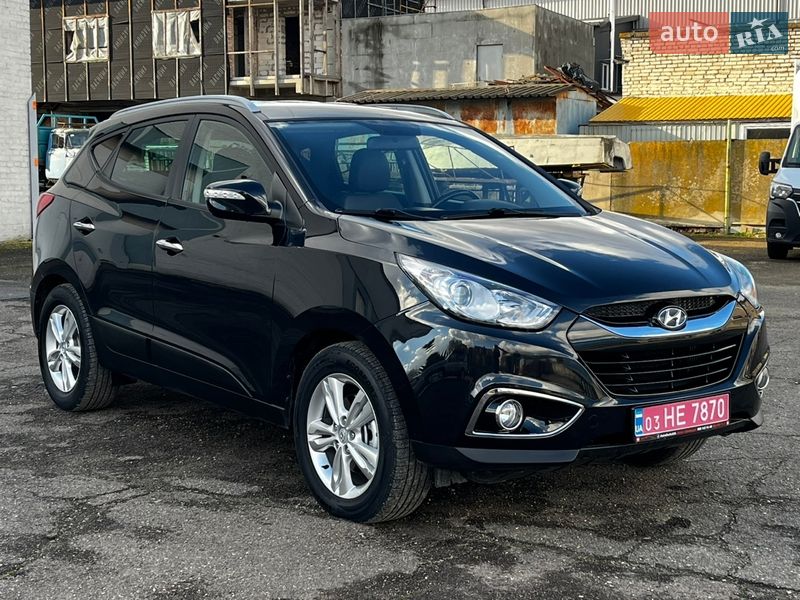 Внедорожник / Кроссовер Hyundai ix35 2010 в Луцке