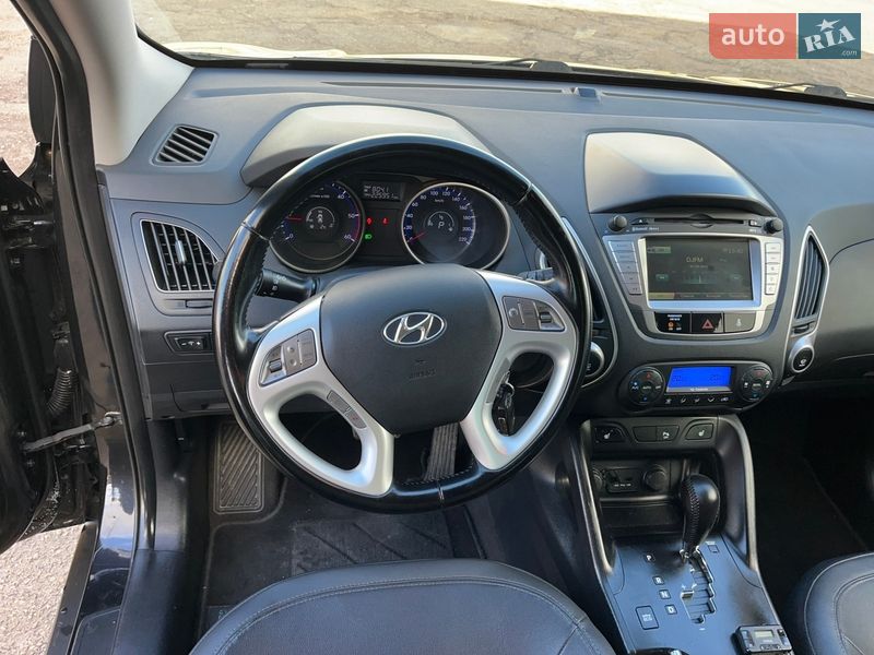 Внедорожник / Кроссовер Hyundai ix35 2010 в Луцке