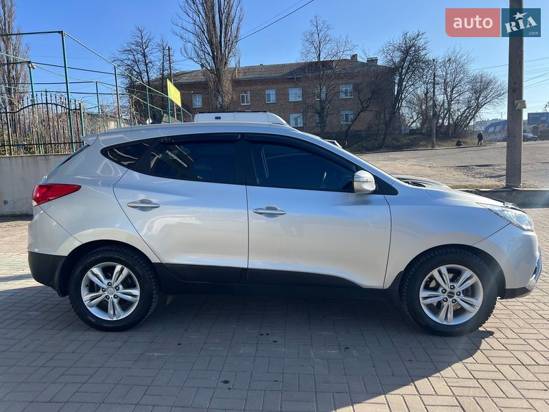 Внедорожник / Кроссовер Hyundai ix35 2010 в Киеве