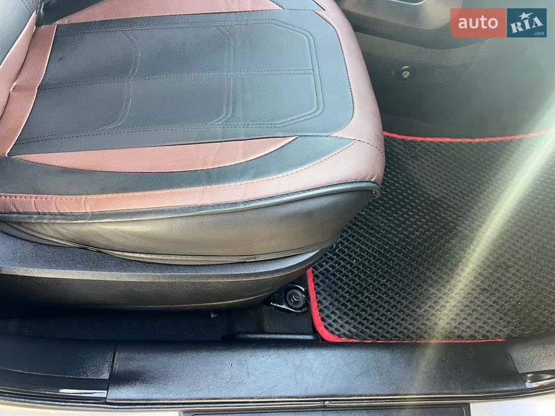 Внедорожник / Кроссовер Hyundai ix35 2010 в Киеве