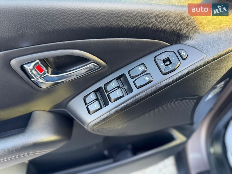 Внедорожник / Кроссовер Hyundai ix35 2012 в Ивано-Франковске